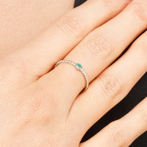 Leaf Jewelry Ring Twist Smaragd, 14K Gelbgold Sonderangebot