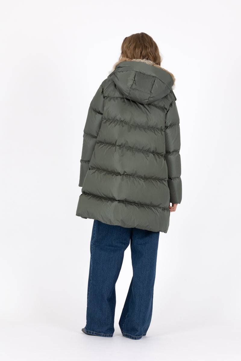 Lempelius DAUNENMANTEL NEV SKU: 3000263R62S Letzte 3 Tage