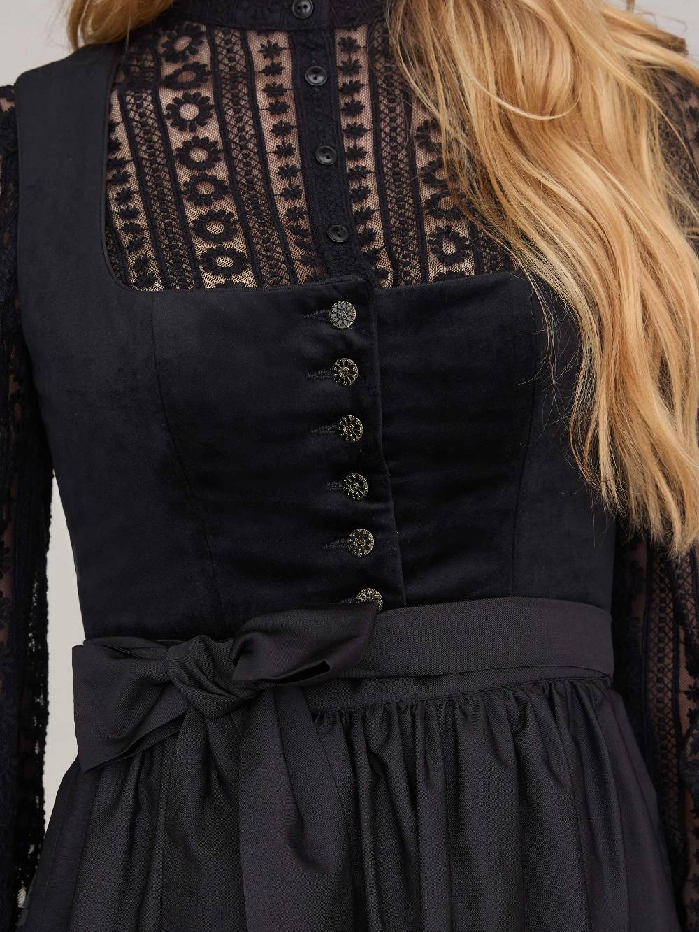 Limberry Schwarzes Dirndl mit Knöpfen - GEORGINA ANTIQUE BLACK Neuheiten