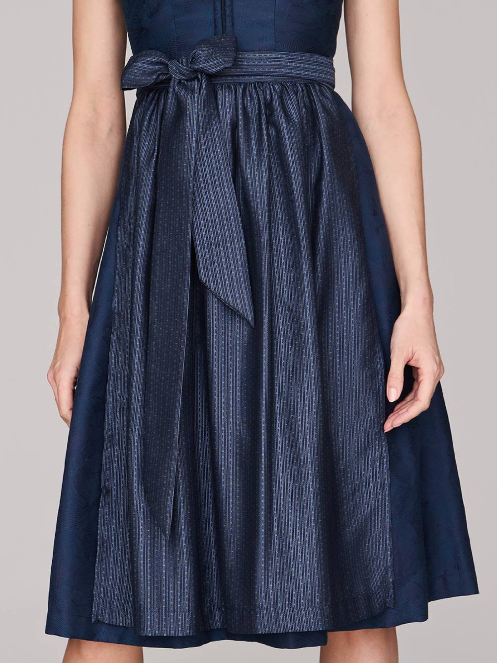 Limberry Mitternachtsblaues Dirndl mit floralem Muster - CECILY SEA STORM Sonderangebot der Fabrik