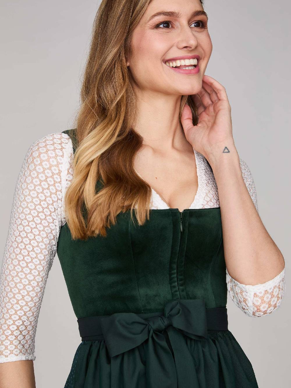 Limberry Dunkelgrünes Dirndl mit Samt-Mieder - CLARISSA PINE GROVE Hotsell