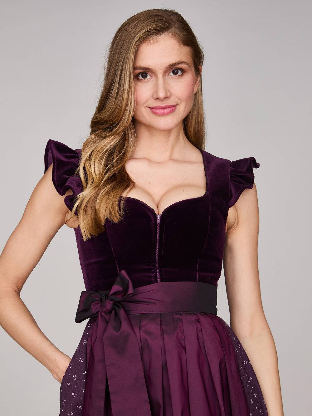 Limberry Samtdirndl in Aubergine mit abknöpfbarem Arm - MELISSA AUBERGINE Fabrik Onlineshop