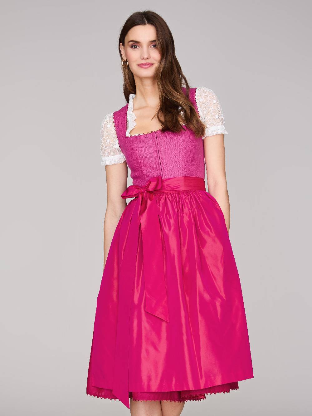 Limberry Weiße Dirndlbluse mit Stehkragen - MILLIE Online Outlet