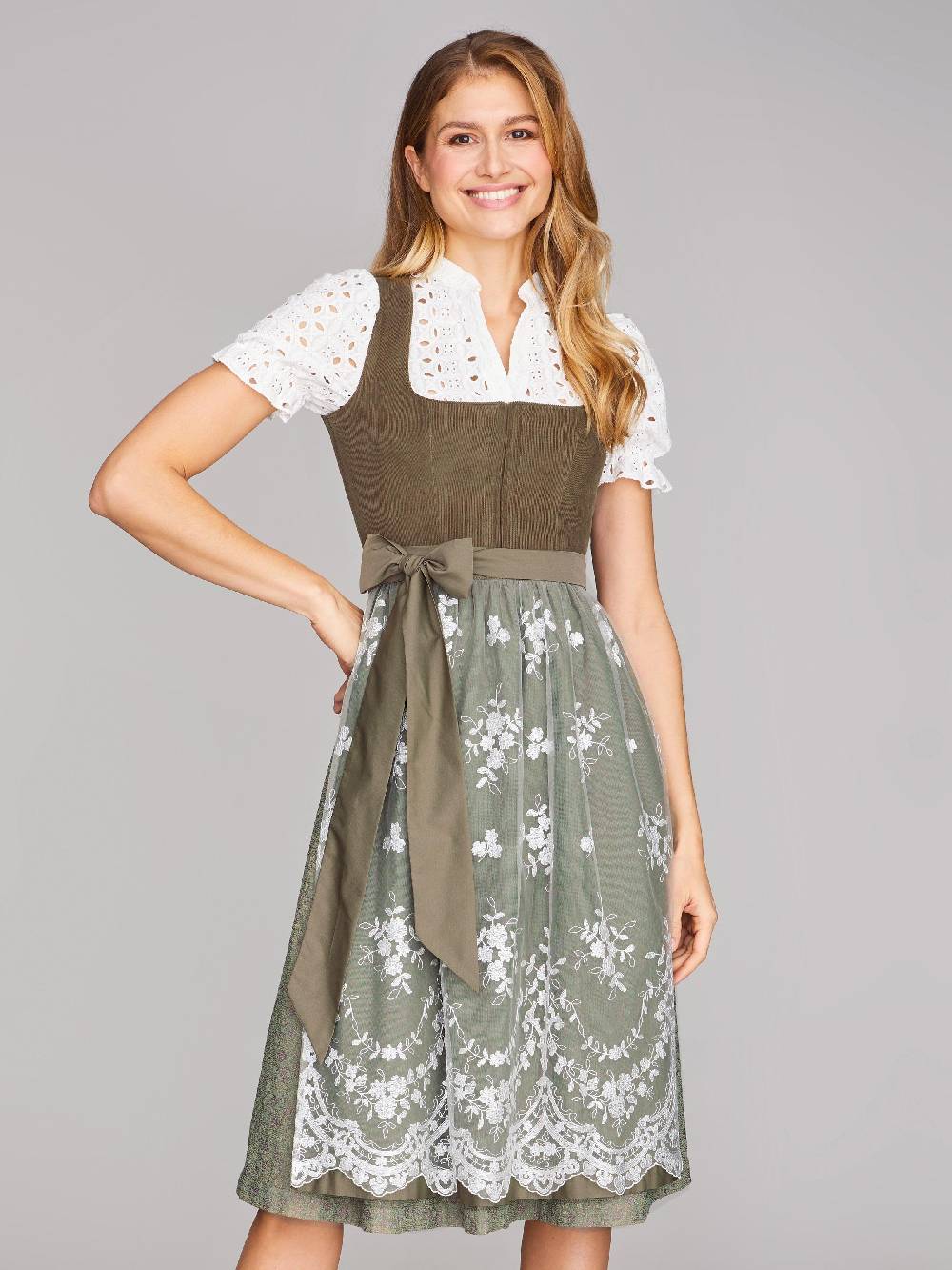 Limberry Dirndl mit Cord-Mieder in Oliv - CAMILLE OLIVE Im Verkauf