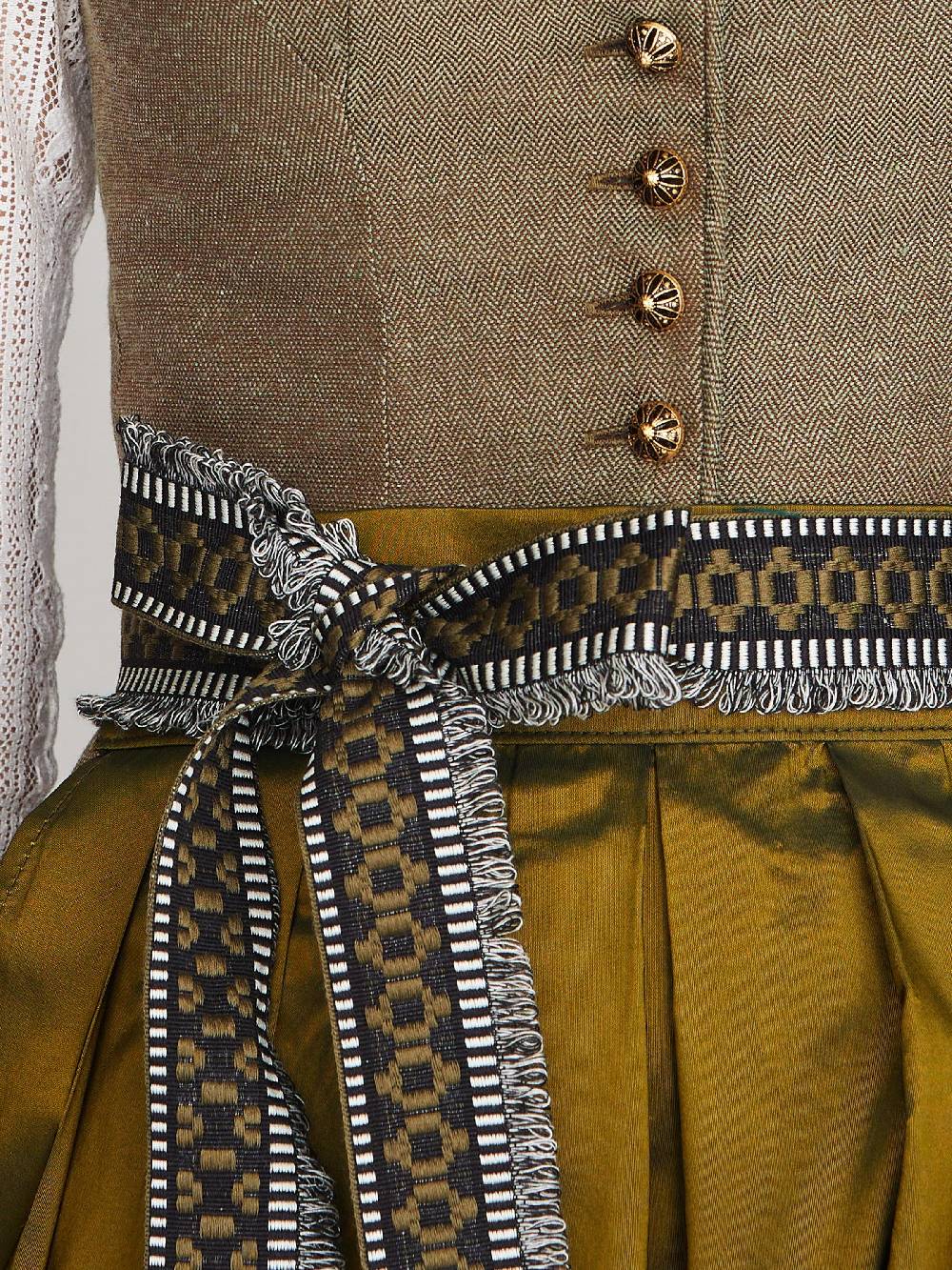 Limberry Olivgrünes Dirndl mit auffallendem Schürzenband - PALOMA OLIV Online