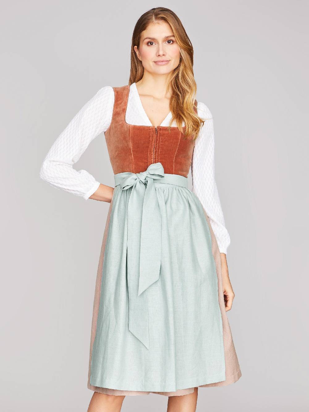 Limberry Kupfer-farbenes Dirndl mit Samt-Mieder - DELILAH PEACH BLOSSOM Fabrikverkauf