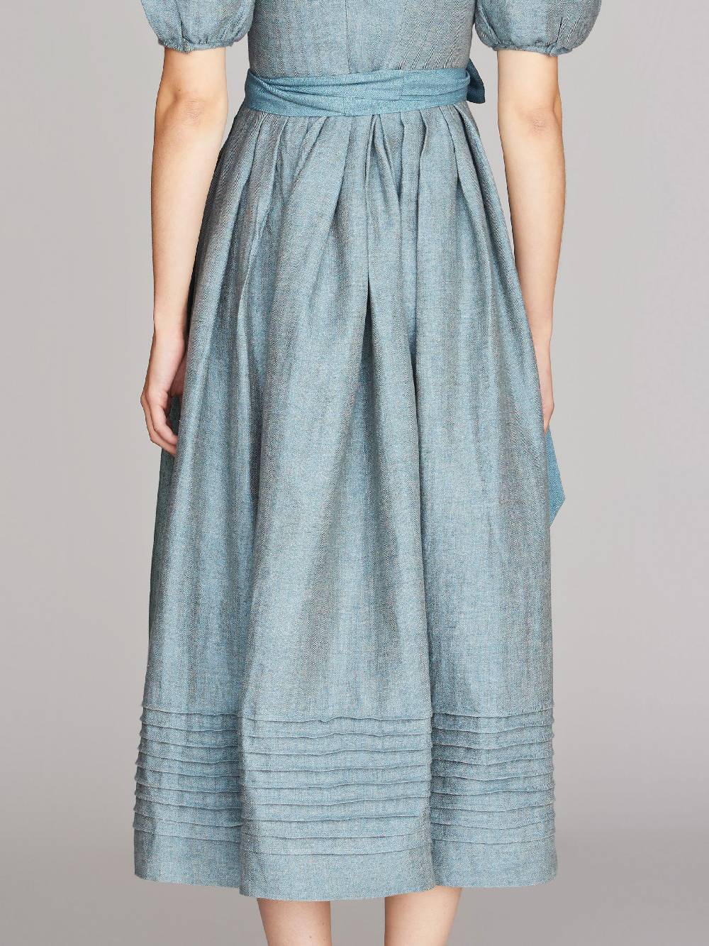 Limberry Blaues Dirndl mit Ärmeln - LINA ARONA BLUE Fabrik Onlineshop