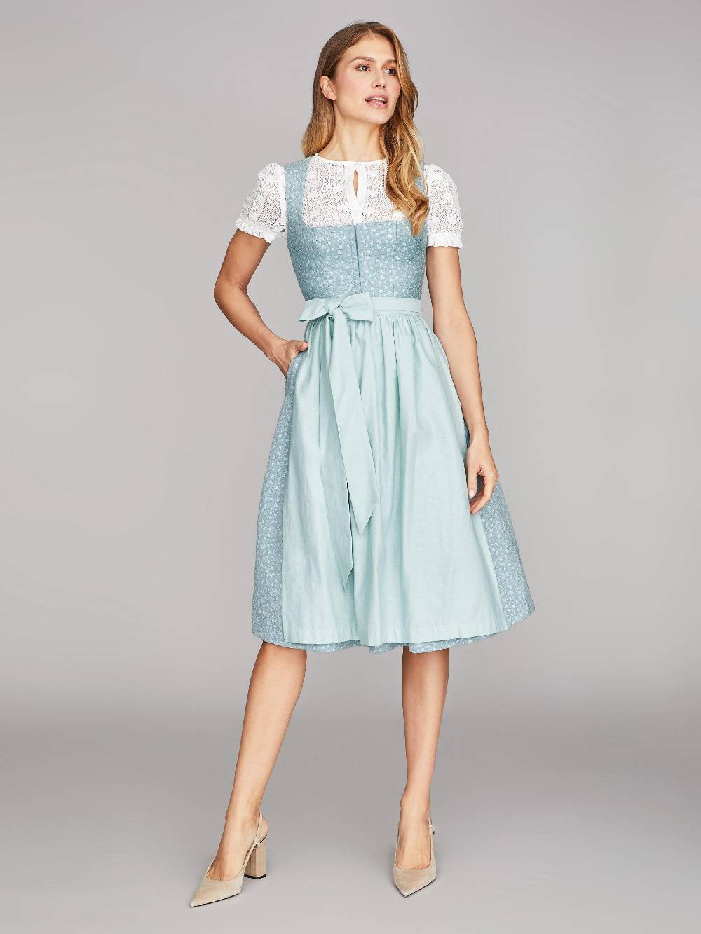 Limberry Hellblaues Dirndl mit Streublumen - LILIA PISTACHIO Lagerräumung
