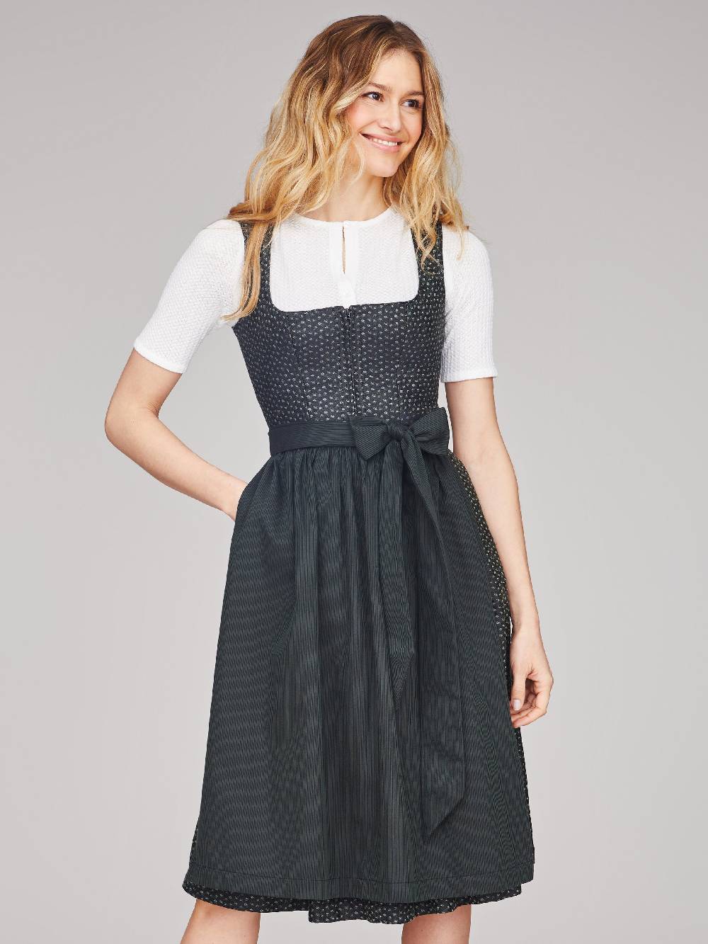 Limberry Geblümtes schwarzes Dirndl - JEZEBEL SMOKY BLACK 50% Rabatt für begrenzte Zeit