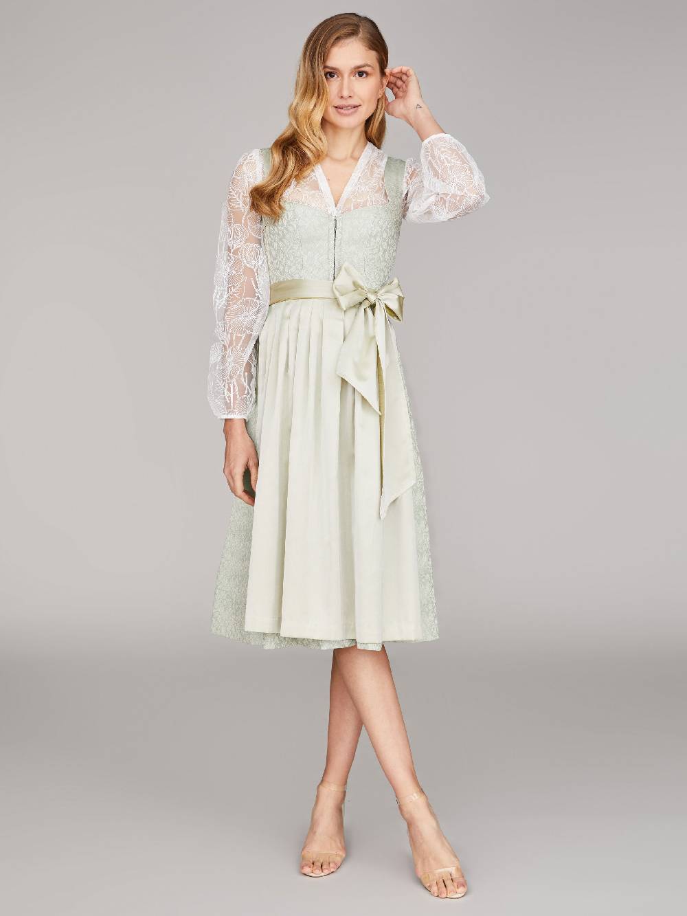 Limberry Hellgrünes Dirndl mit goldenem Muster - ANNELIE FLORAL WATER im Angebot