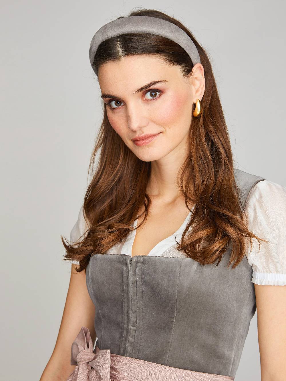 Limberry Graues Dirndl mit Samt-Mieder - DELILAH SKYLIGHT GREY Nur für heute