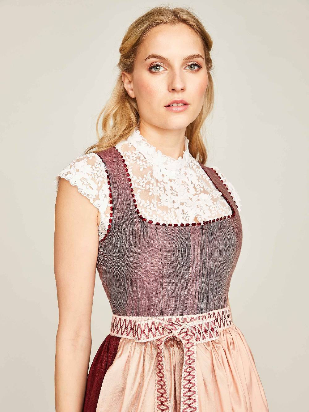 Limberry Leinen-Dirndl in Beere - CASABLANCA BEERE Top Angebot