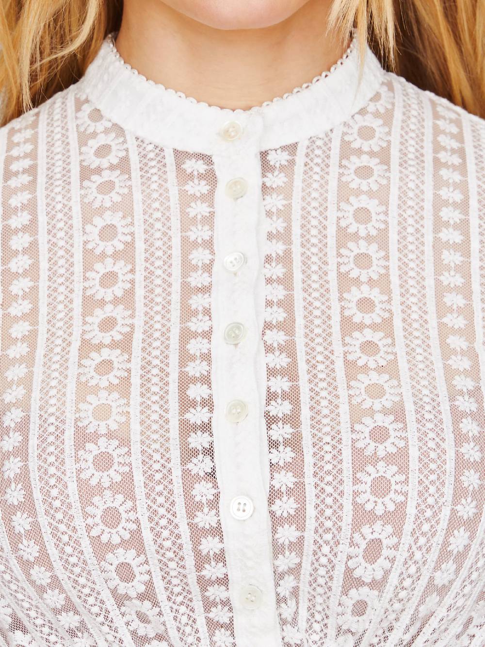 Limberry Dirndlbluse in Weiß mit Flügelarm - RUTH Sonderangebot der Fabrik