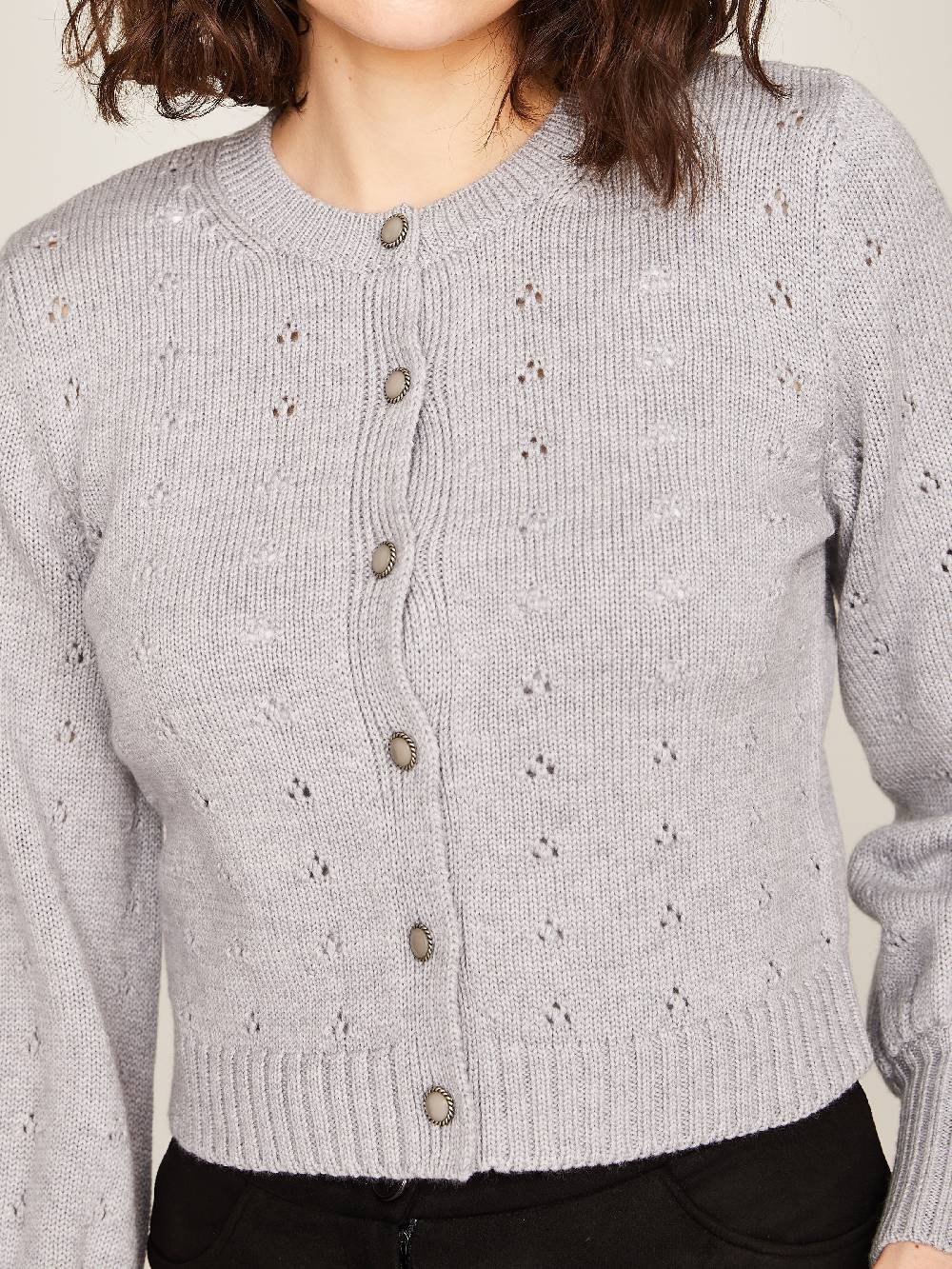 Limberry Graue Strickjacke mit Lochmuster - EMILIA Angebote