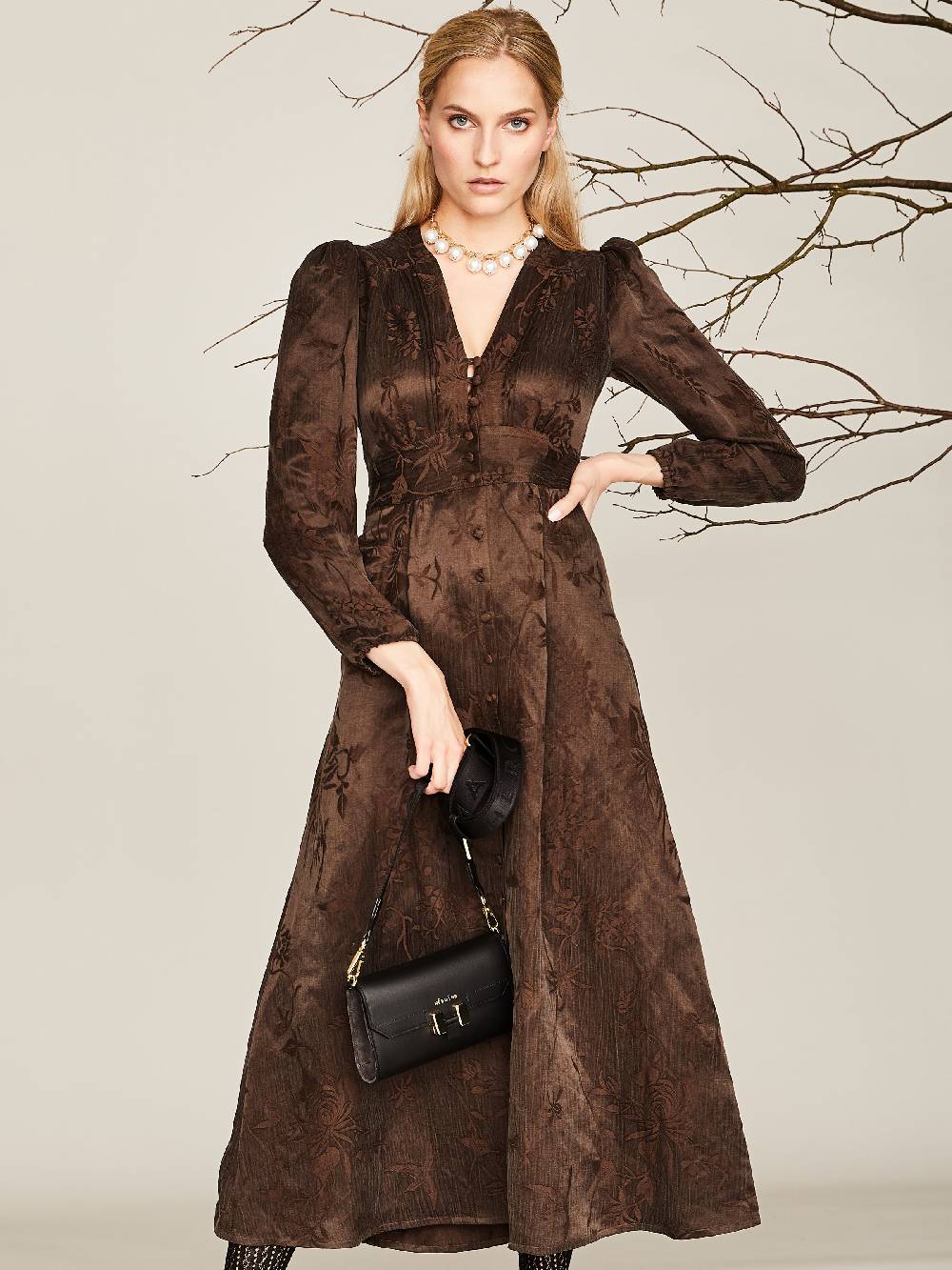 Limberry Braunes Kleid mit floralem Muster - ZOE Black Friday