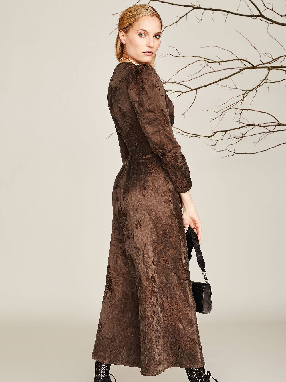 Limberry Braunes Kleid mit floralem Muster - ZOE Black Friday