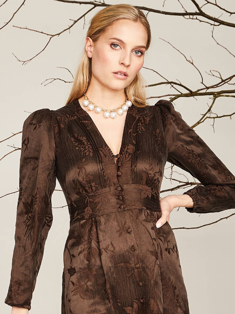 Limberry Braunes Kleid mit floralem Muster - ZOE Black Friday