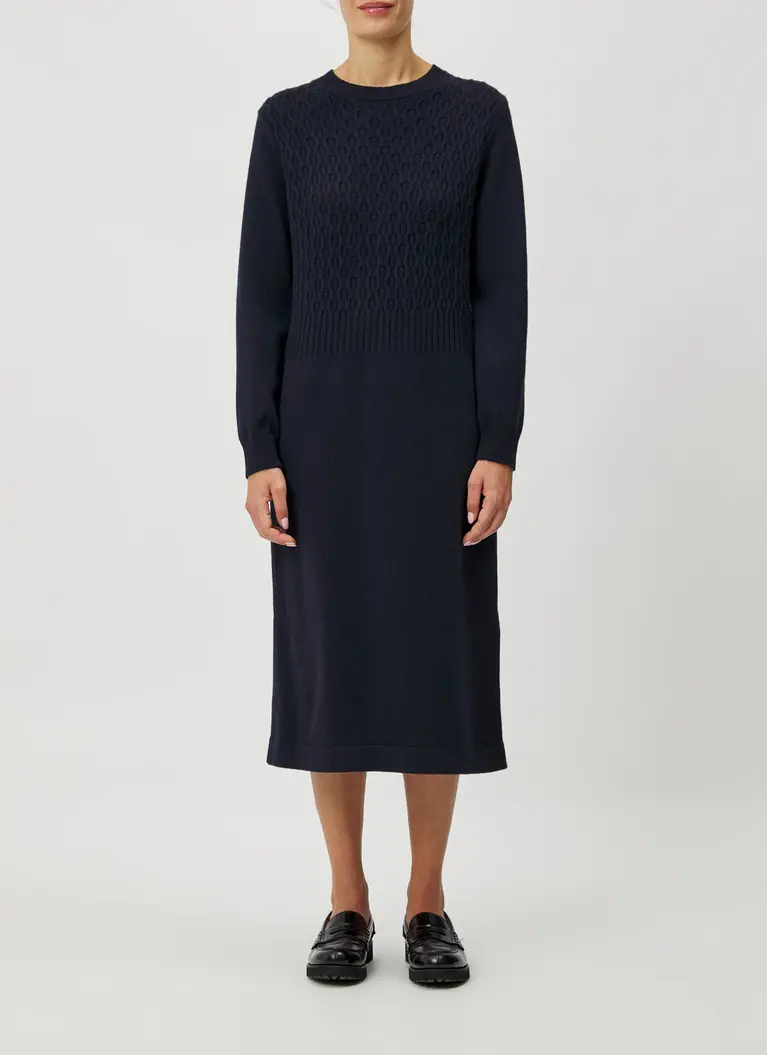 Maerz Muenchen Kleid100% SchurwolleArt. Nr. 397000-399 Kauf eins, bekomm eins gratis