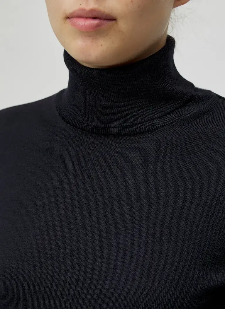 Maerz Muenchen Rollkragenpullover100% MerinowolleArt. Nr. 301600-399 Bestseller
