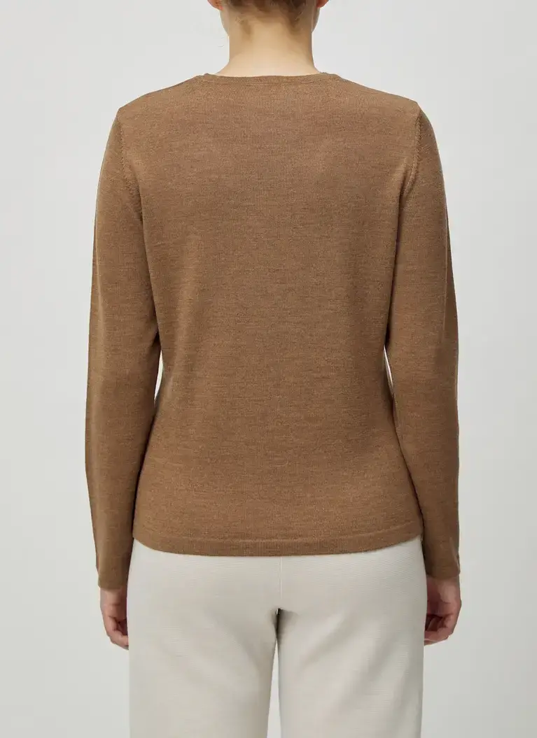 Maerz Muenchen V-Ausschnitt Pullover100% MerinowolleArt. Nr. 300000-107 Kauf eins, bekomm eins gratis