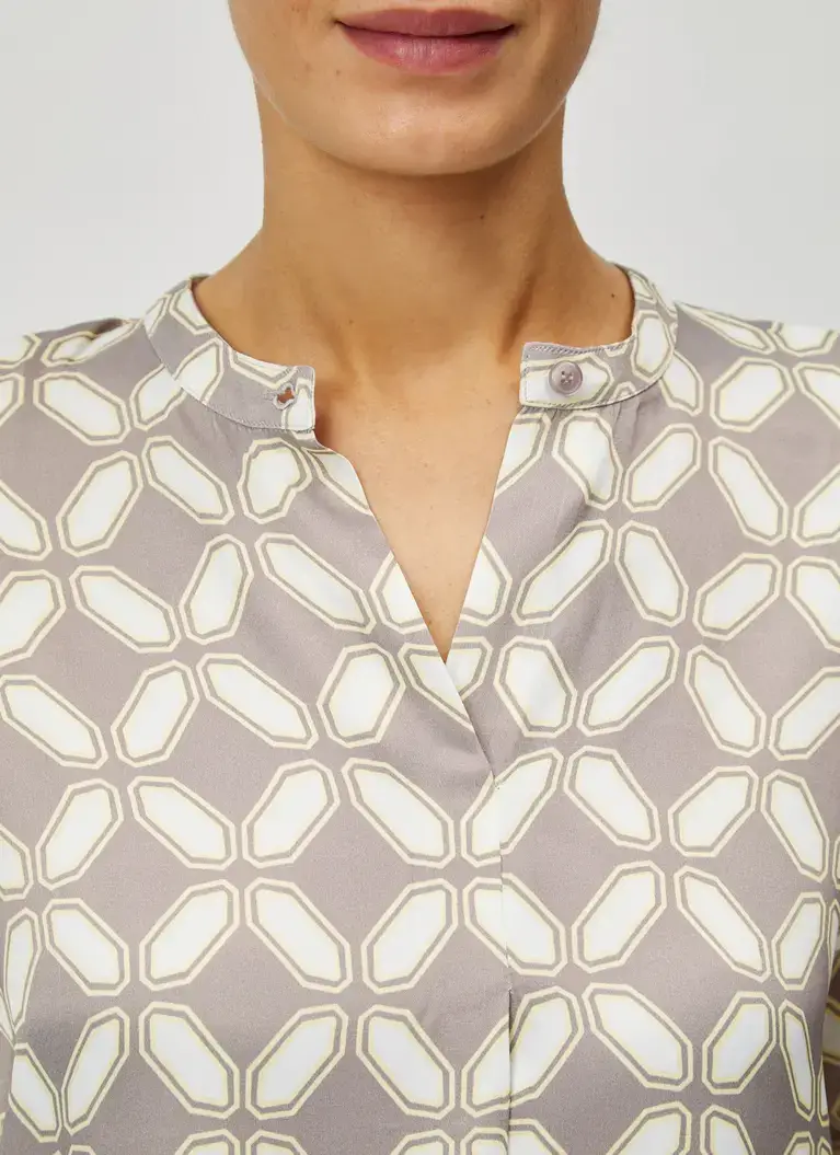 Maerz Muenchen Stehkragen-Bluse100% ViskoseArt. Nr. 153201-528 Jubiläumsangebot