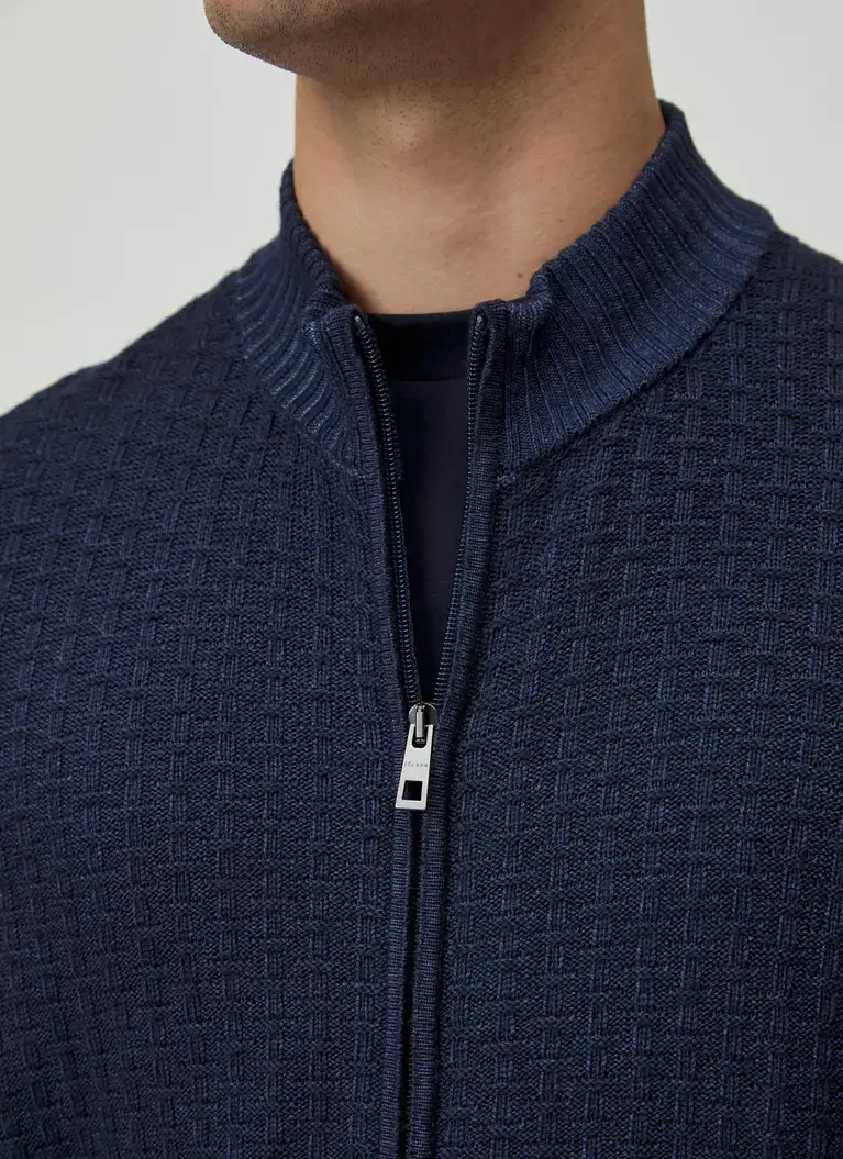 Maerz Muenchen Strickjacke100% SchurwolleArt. Nr. 580600-399 Kauf eins, bekomm eins gratis