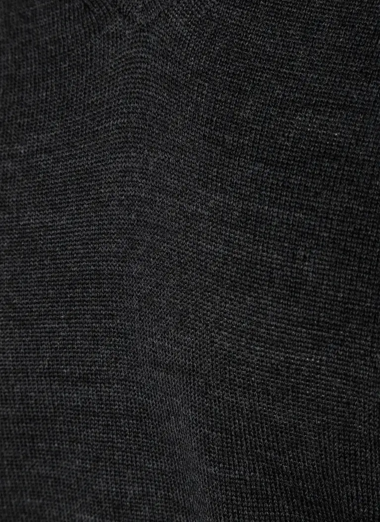 Maerz Muenchen V-Ausschnitt Pullover100% MerinowolleArt. Nr. 498840-591 50% Rabatt für begrenzte Zeit