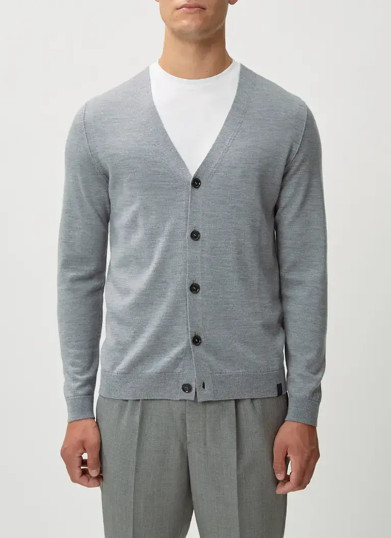 Maerz Muenchen Strickjacke100% MerinowolleArt. Nr. 520700-536 Vierteljährliche Förderung