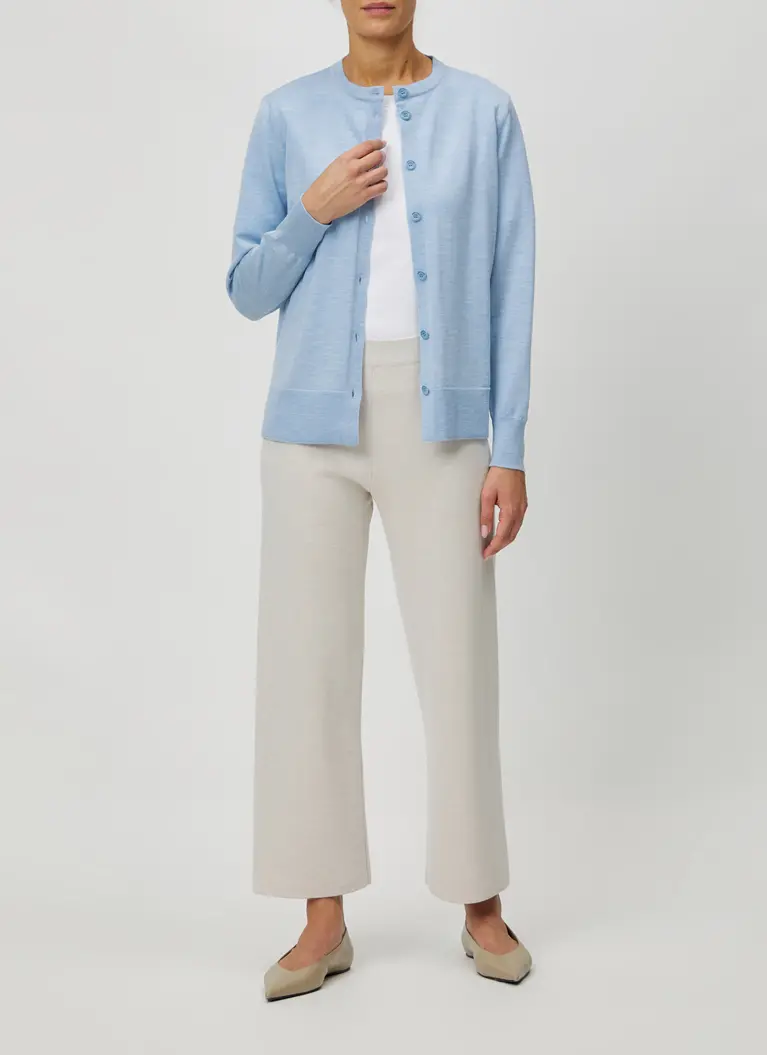 Maerz Muenchen Strickjacke100% MerinowolleArt. Nr. 203000-318 Top Angebot