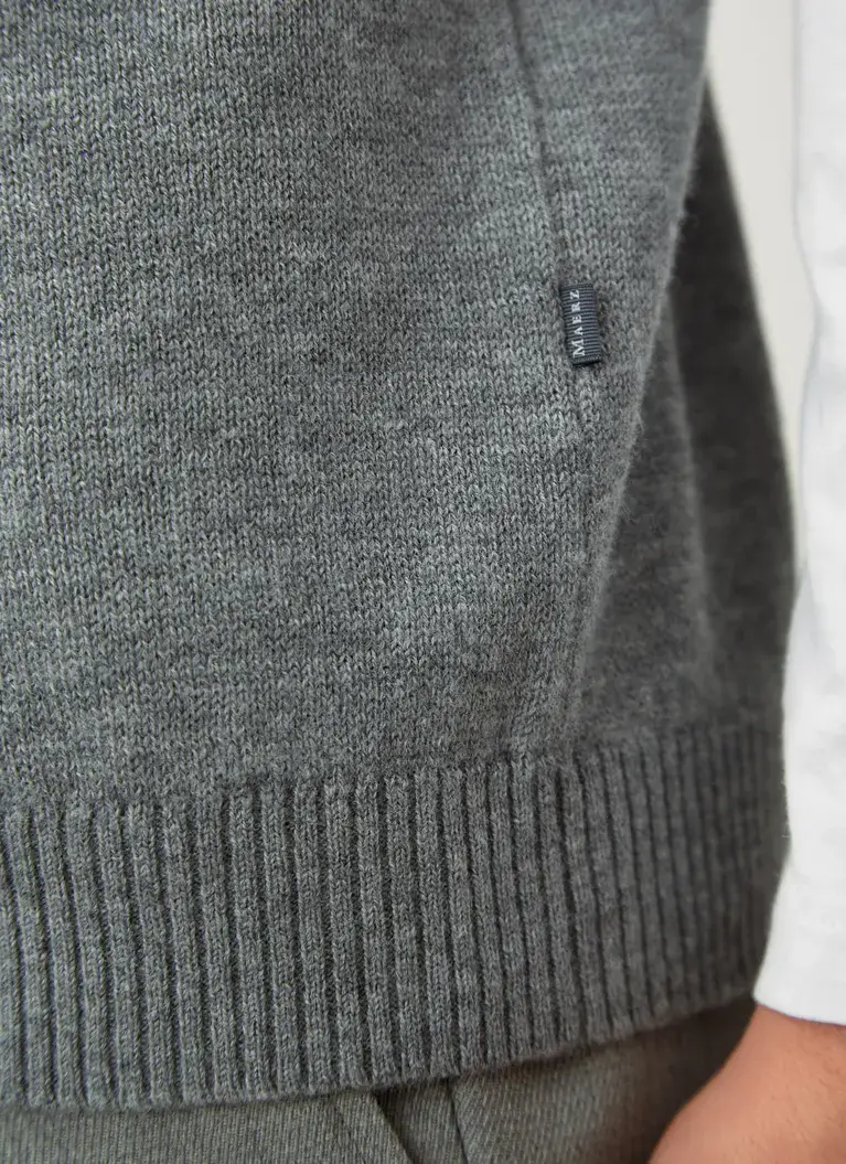 Maerz Muenchen Strickweste100% Geelong-WolleArt. Nr. 553600-544 Großer Ausverkauf