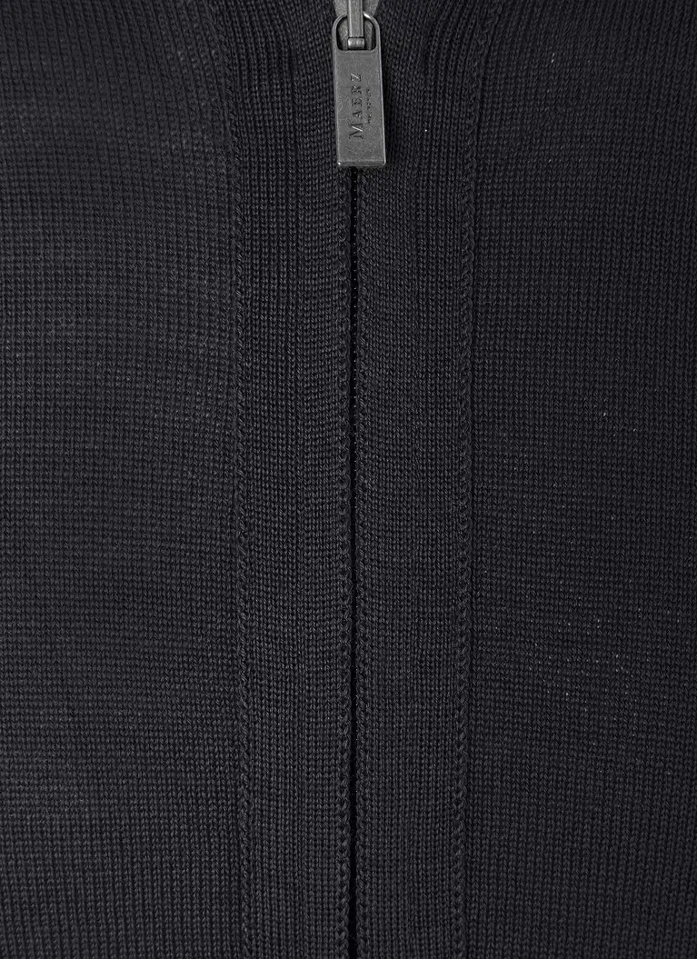 Maerz Muenchen Strickblouson100% MerinowolleArt. Nr. 585600-595 Im Verkauf