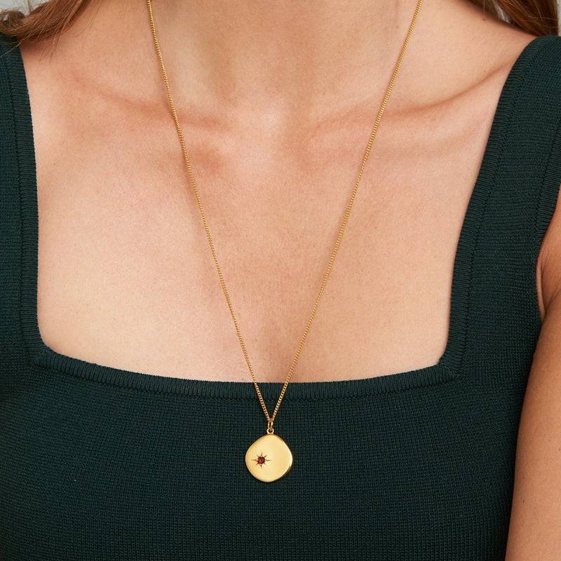 Mosuo Jewellery Geburtsstein Halskette Januar - Vermeil & Granat Bis zu 55% Rabatt