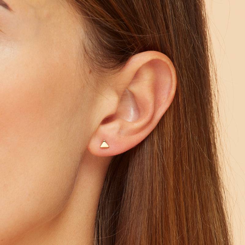 Mosuo Jewellery Pfeil Rosé Ohrstecker im Angebot