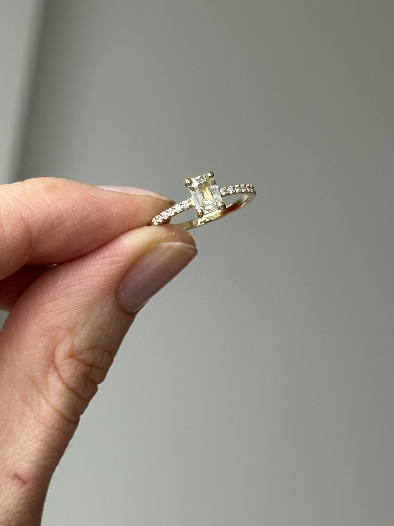 Nina Kastens Yellow Sapphire Diamond Ring Exklusive Angebote