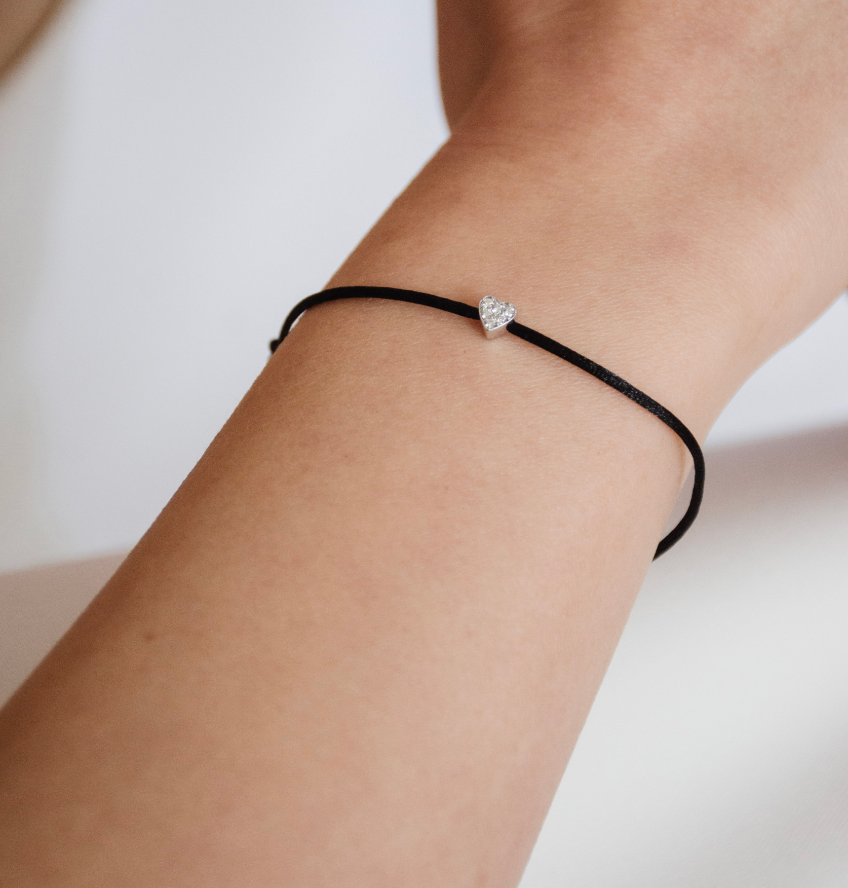 Nina Kastens Diamond Heart Bracelet Black Valentinstagsangebot