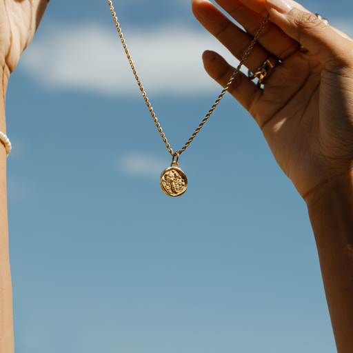 Paul Hewitt Scorpio Charm Gold Bis zu 55% Rabatt