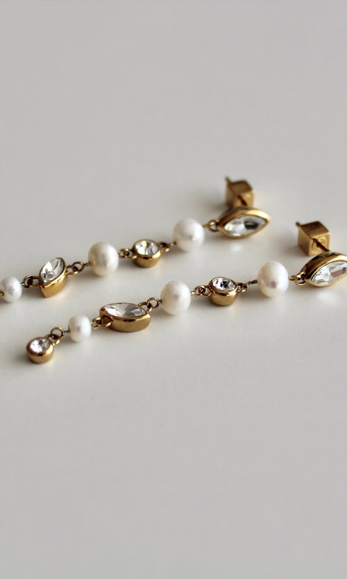 Paul Valentine Adorn Earrings Neueste Mode