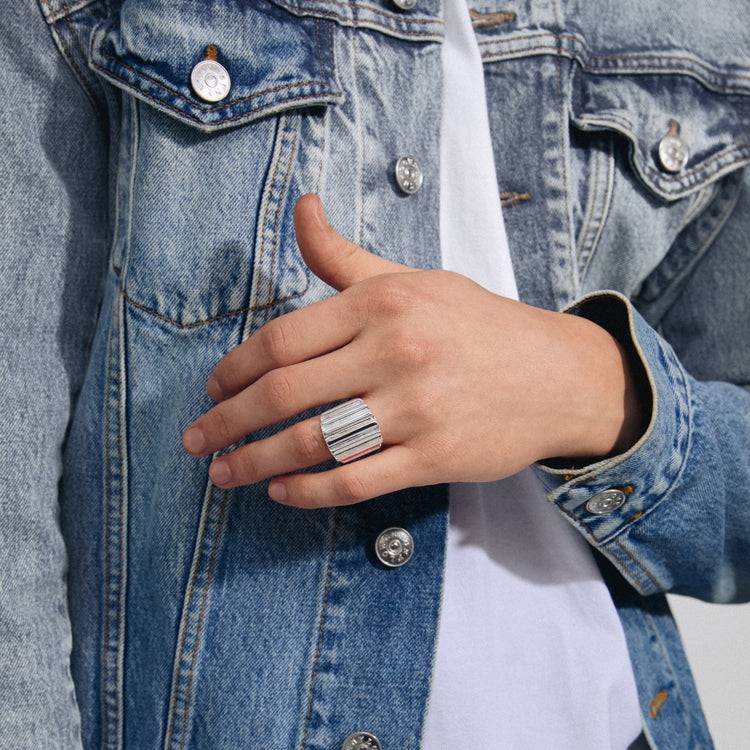 Pilgrim LAUREL recycelter Ring versilbert Begrenzte Freigabe