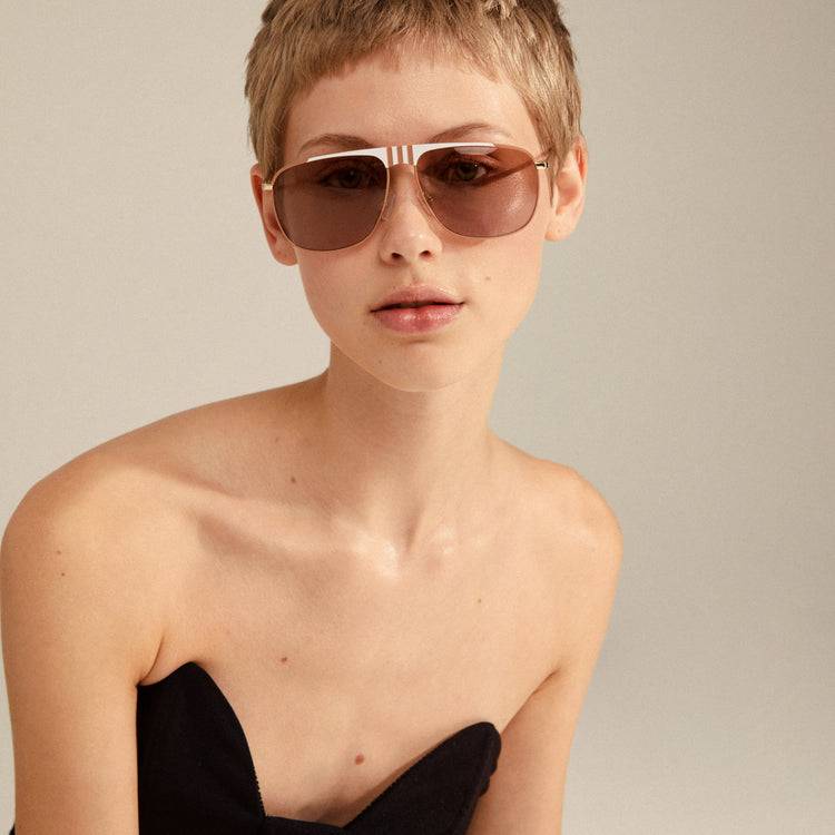 Pilgrim YANARA Sonnenbrille Braun/Gold Bis zu 55% Rabatt