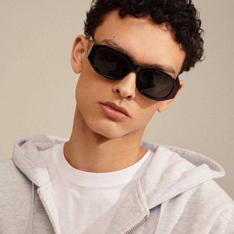 Pilgrim ZAYN Recycelte Sonnenbrille Schwarz/Gold zollfrei