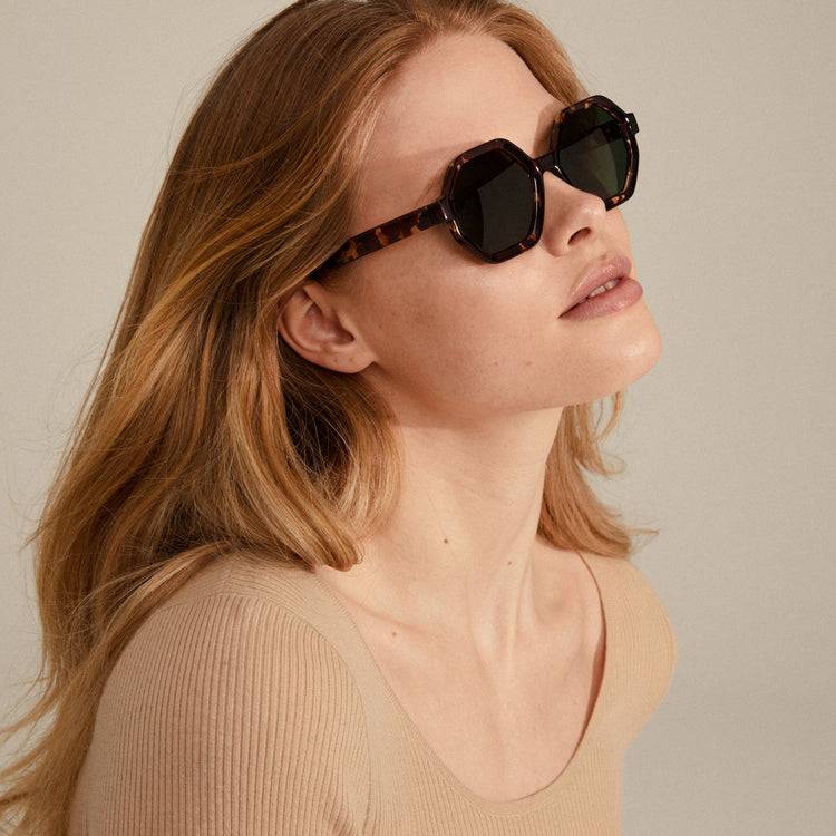 Pilgrim KIMANI Recycelte Sonnenbrille Schildpatt-Braun Kostenloser Versand