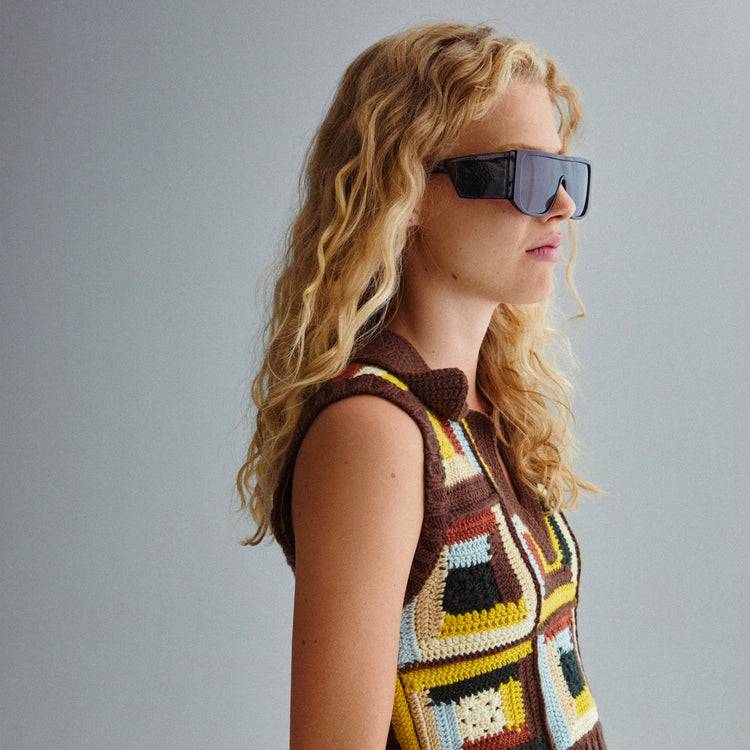 Pilgrim JOHARI Recycelte Sonnenbrille Schwarz Fabrik Onlineshop