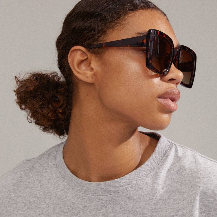 Pilgrim LUCIANA Oversized Vintage-Sonnenbrille in braunem Schildpatt Bis zu 55% Rabatt