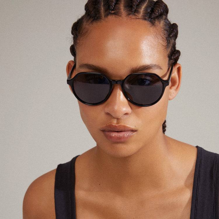 Pilgrim TRIANA recycelte Sonnenbrille schwarz Fabrikladen