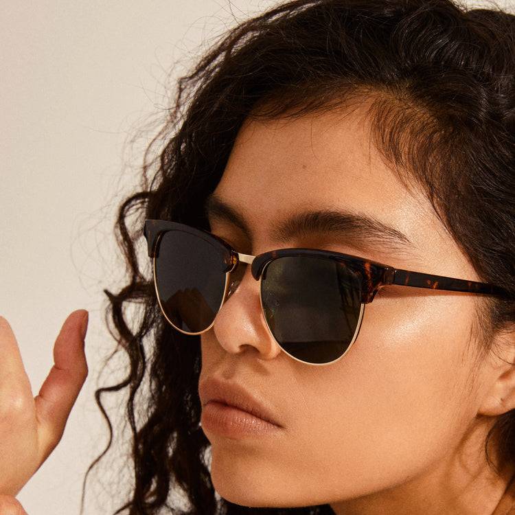Pilgrim CHARLIE Sonnenbrille Schildpatt braun/Gold 2025