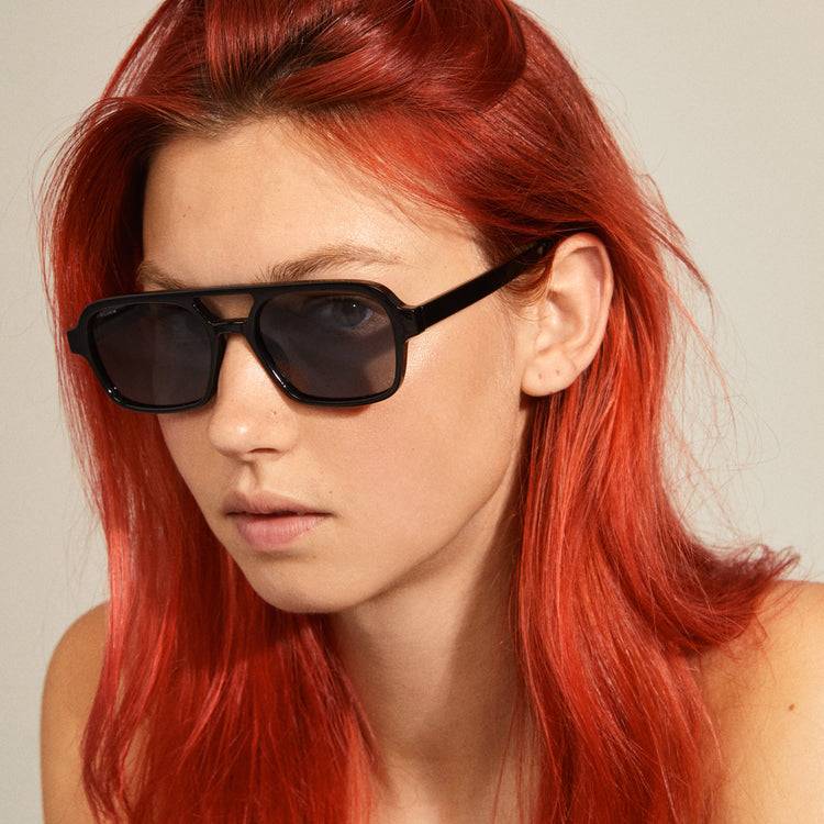 Pilgrim CASS recycelte Sonnenbrille im Retro-Stil schwarz Online
