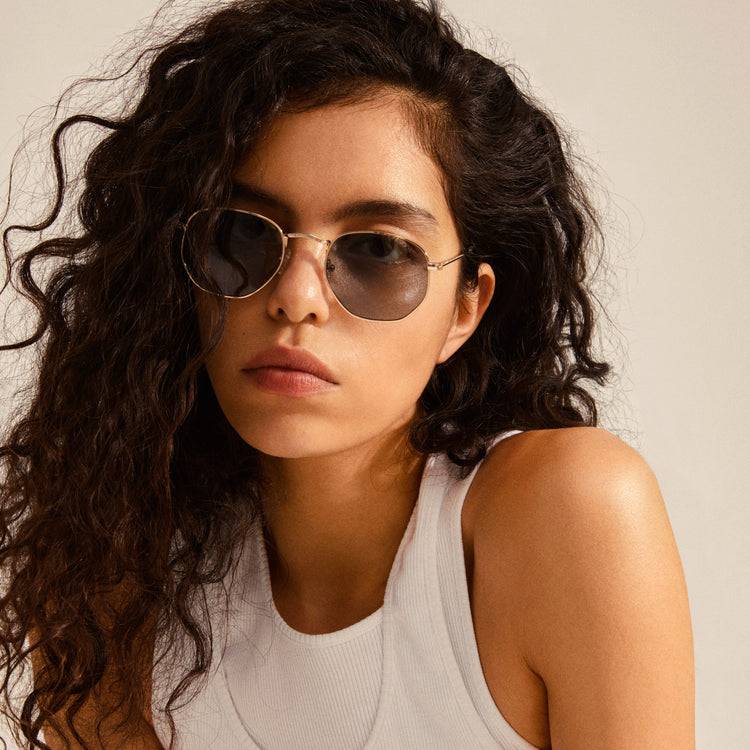 Pilgrim RYLAN Sonnenbrille Grau/Gold Outlet