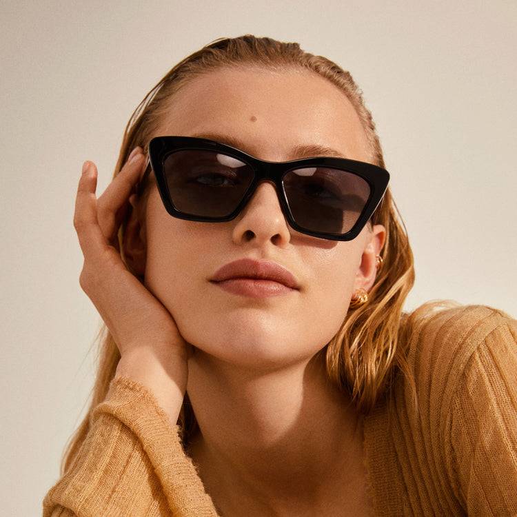 Pilgrim DAKOTA eckige Cat-Eye-Sonnenbrille schwarz Osterangebot