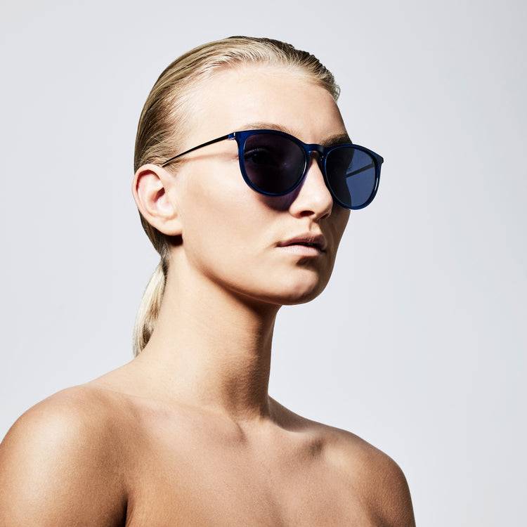 Pilgrim VANILLE Sonnenbrille dunkelblau/versilbert Heißer Verkauf