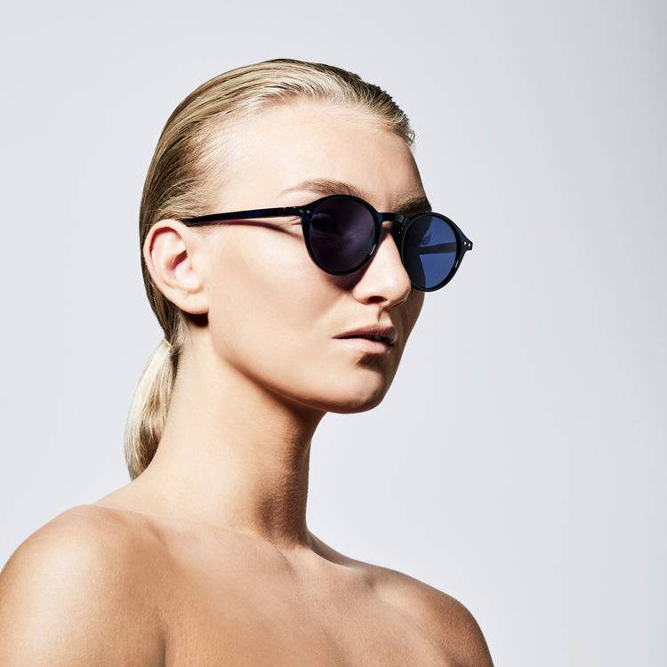 Pilgrim ROXANNE klassische runde Sonnenbrille, blau Zeitlich begrenztes Angebot